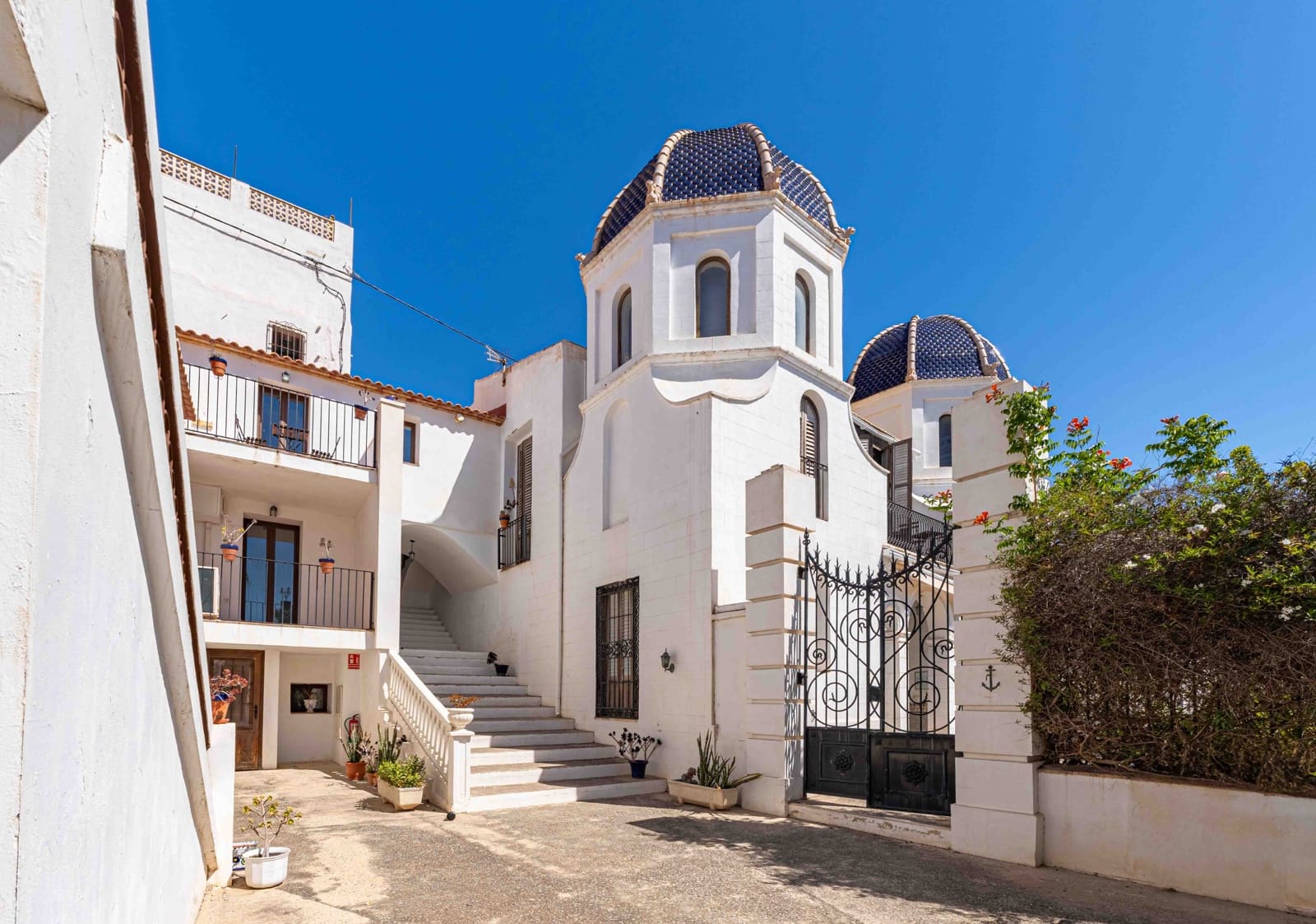 7 bedroom Villa for sale in Altea with pool - € 2,000,000 (Ref: 9328384)