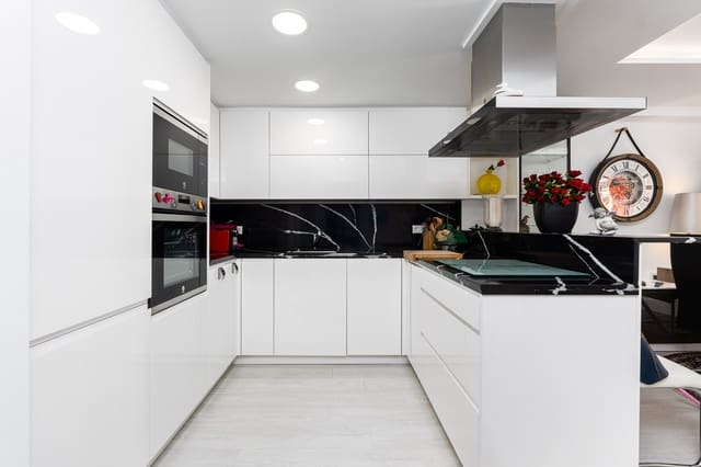 2 soveværelse Lejlighed til salg i Altea med garage - € 380.000 (Ref: 9328385)