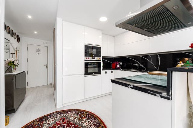 2 soveværelse Lejlighed til salg i Altea med garage - € 380.000 (Ref: 9328385)