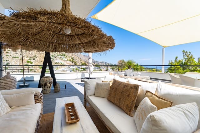 3 Zimmer Villa zu verkaufen in Altea mit Pool Garage - 890.000 € (Ref: 9328387)