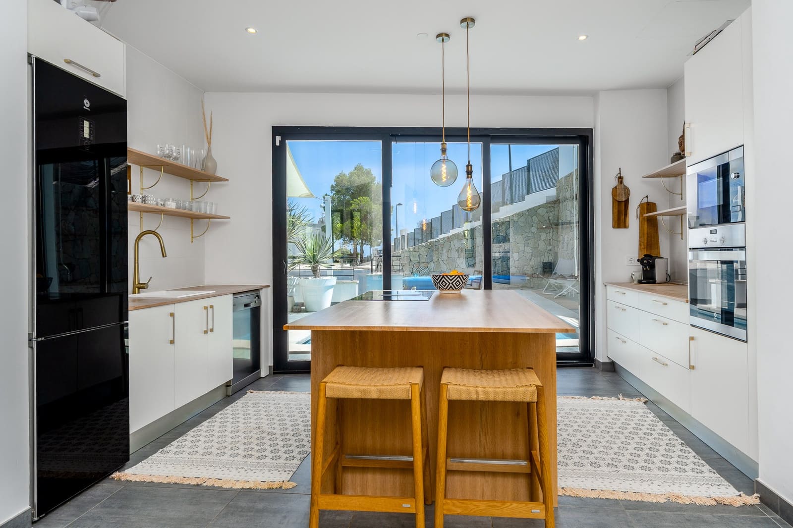 3 bedroom Villa for sale in Altea with pool garage - € 890,000 (Ref: 9328387)