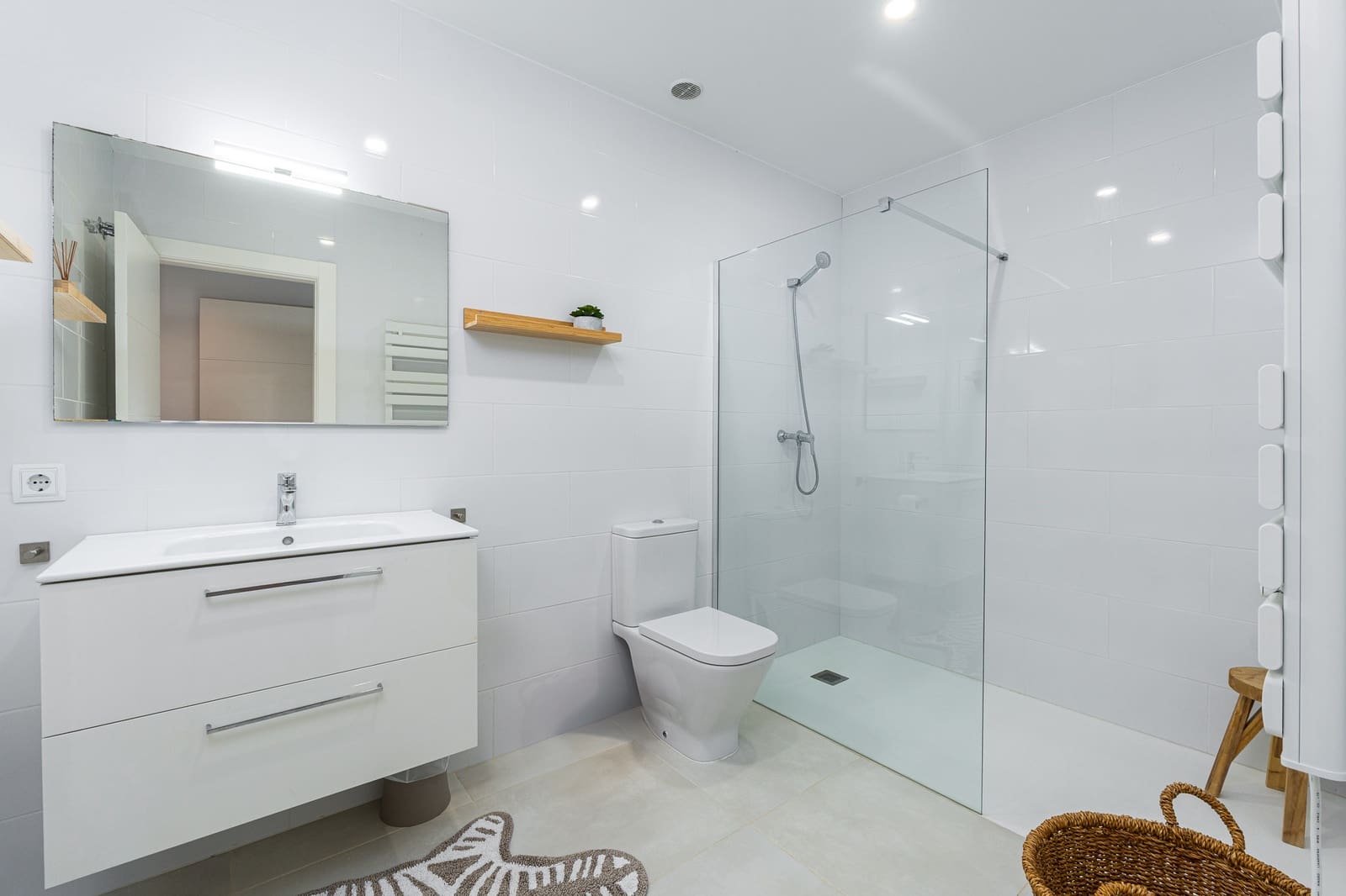 3 bedroom Villa for sale in Altea with pool garage - € 890,000 (Ref: 9328387)