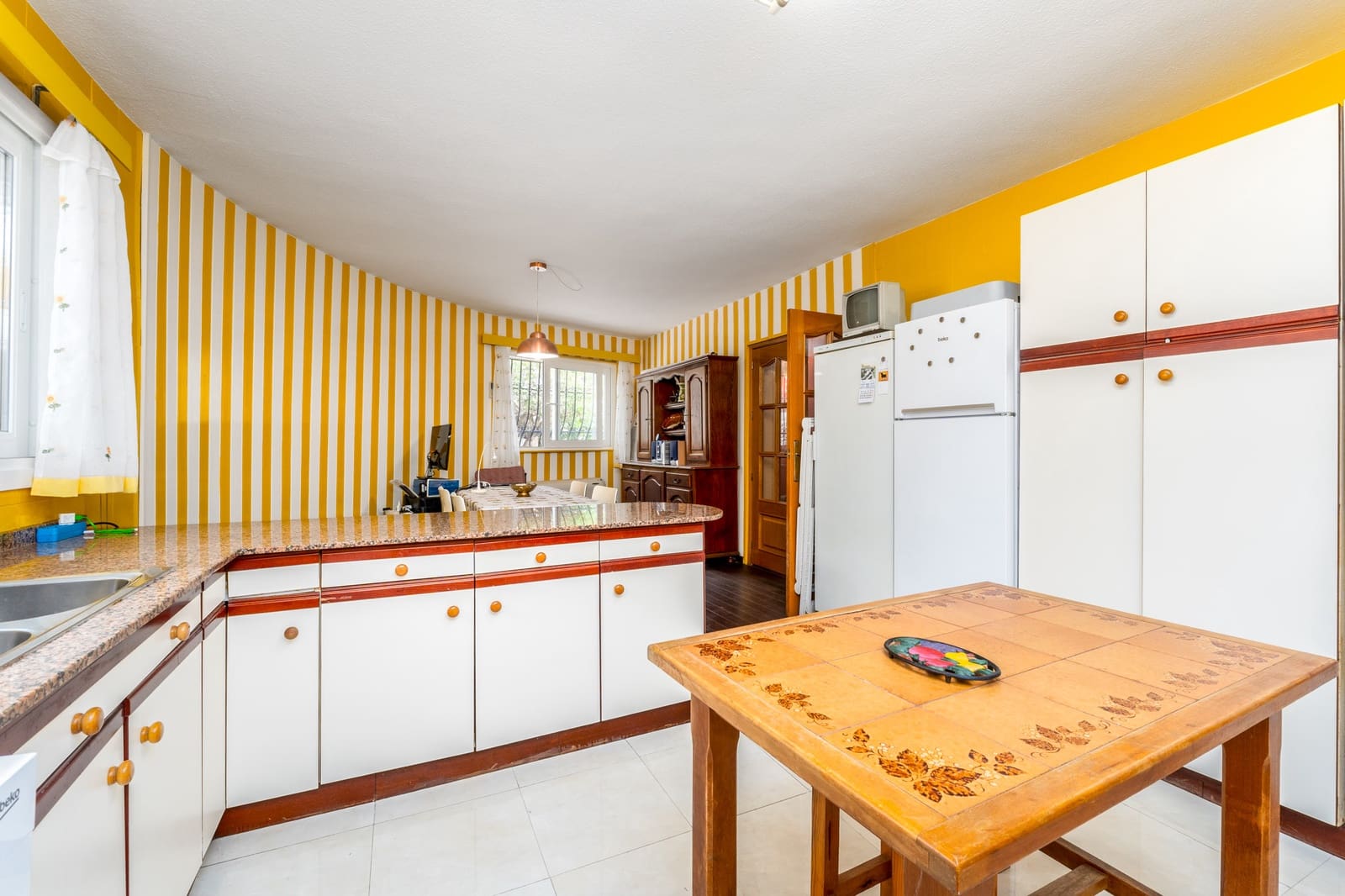 4 bedroom Villa for sale in Altea with pool garage - € 420,000 (Ref: 9328394)