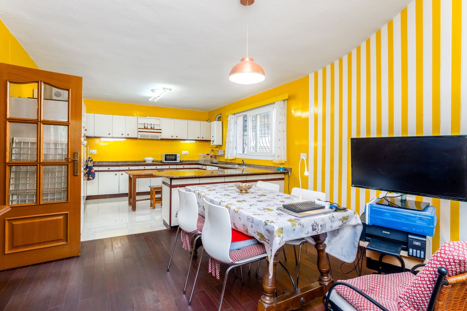 4 bedroom Villa for sale in Altea with pool garage - € 420,000 (Ref: 9328394)