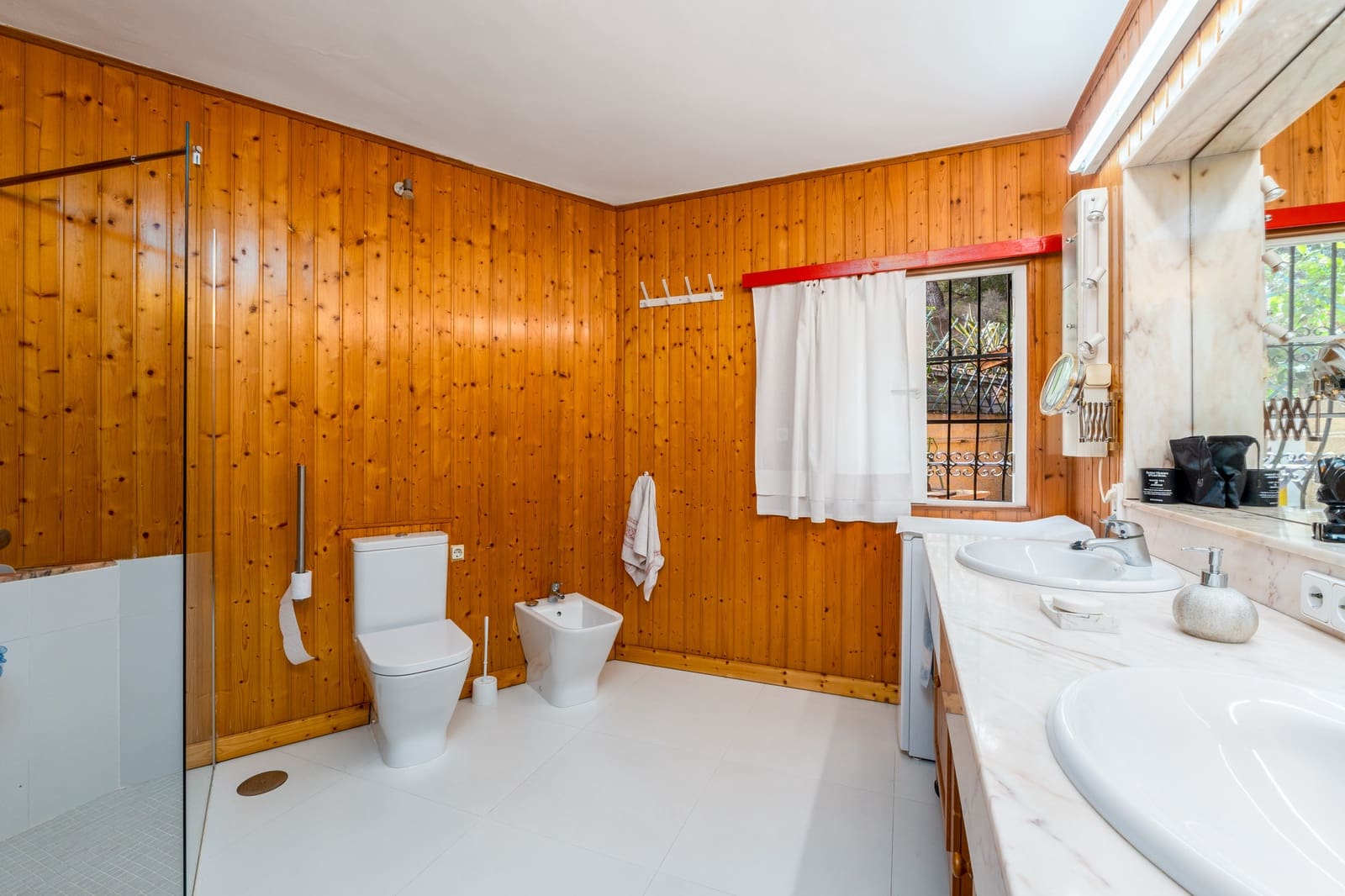 4 bedroom Villa for sale in Altea with pool garage - € 420,000 (Ref: 9328394)