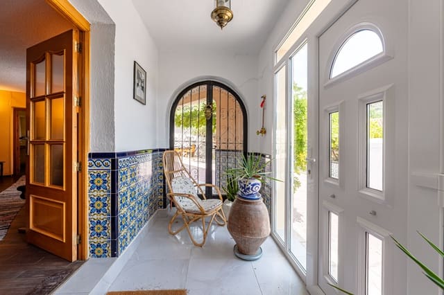 4 slaapkamer Villa te koop in Altea met zwembad garage - € 420.000 (Ref: 9328394)