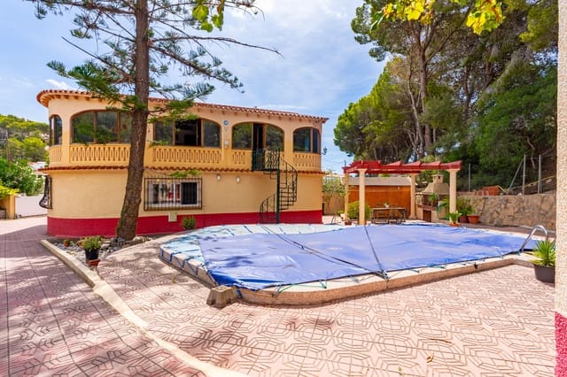 4 slaapkamer Villa te koop in Altea met zwembad garage - € 420.000 (Ref: 9328394)