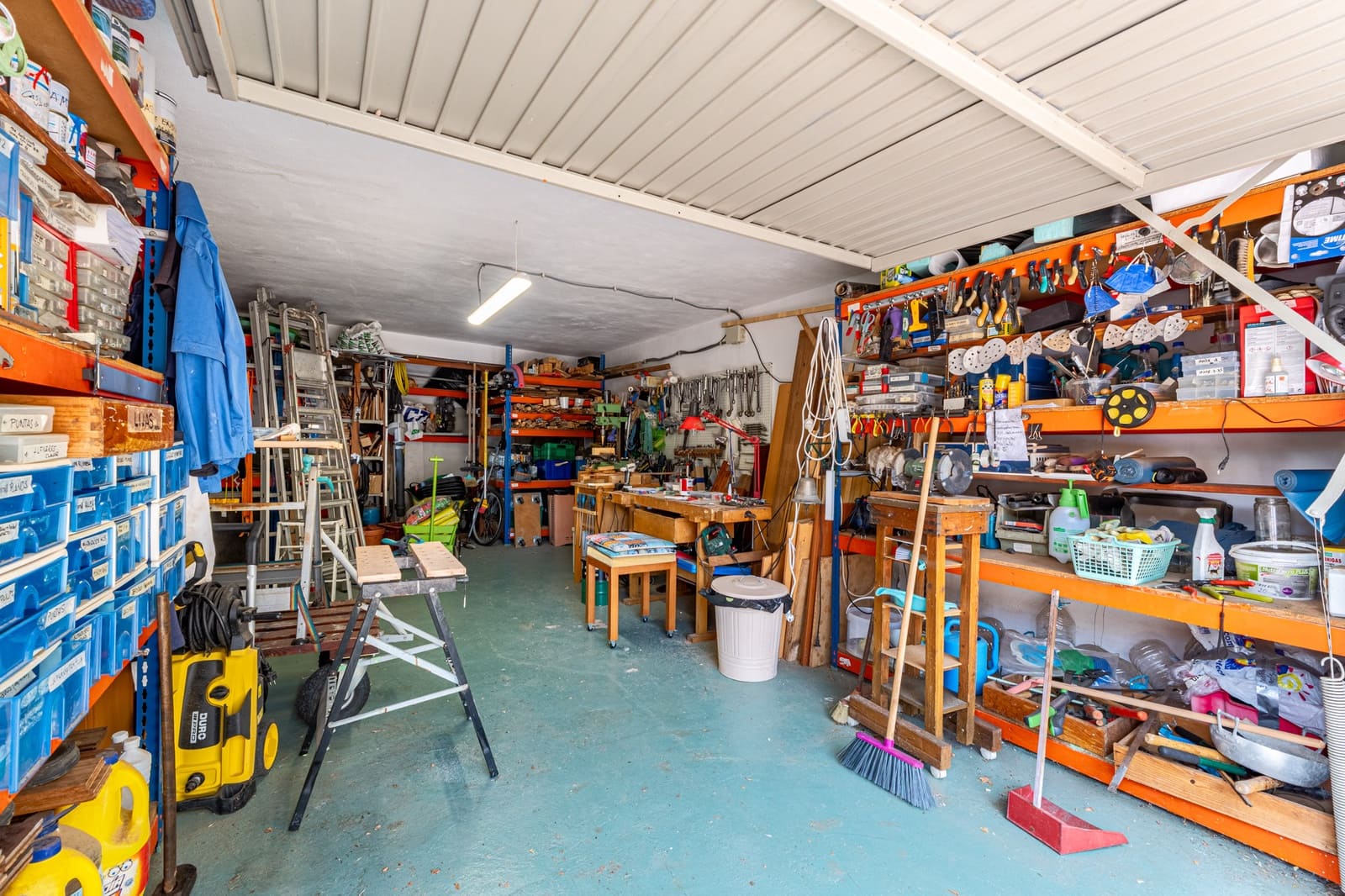 4 bedroom Villa for sale in Altea with pool garage - € 420,000 (Ref: 9328394)