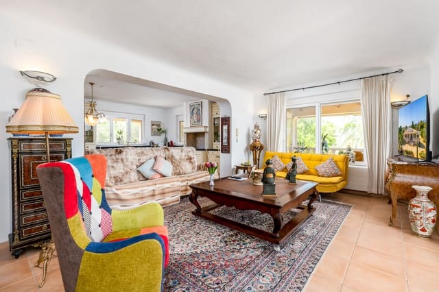 7 Zimmer Villa zu verkaufen in Altea mit Pool Garage - 1.370.000 € (Ref: 9328395)