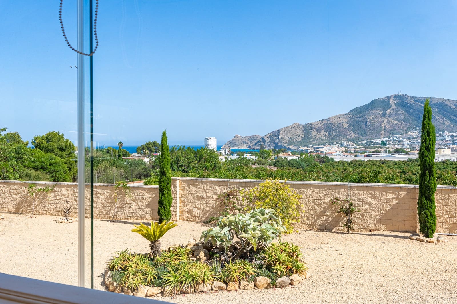 7 bedroom Villa for sale in Altea with pool garage - € 1,370,000 (Ref: 9328395)