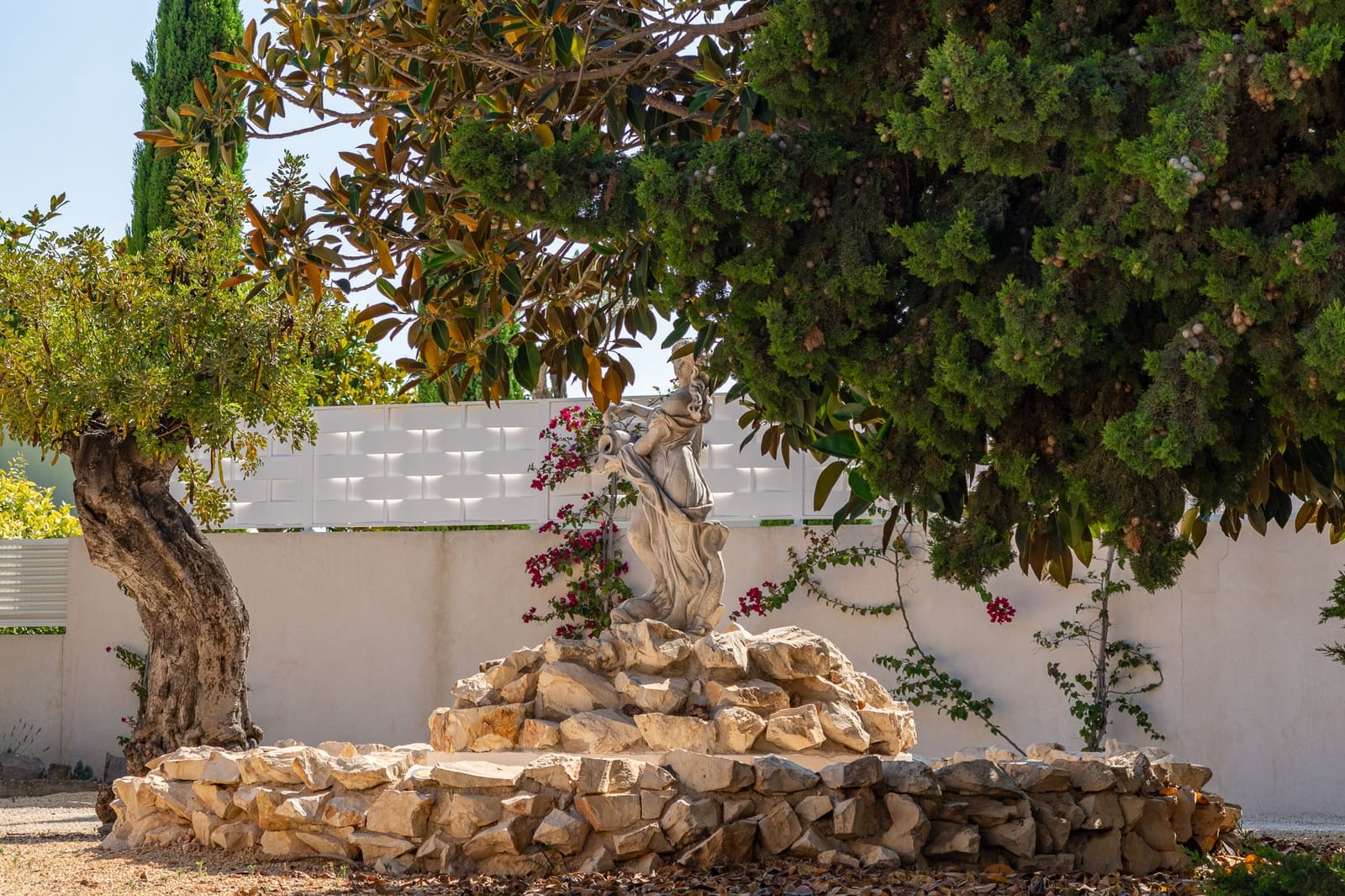 7 bedroom Villa for sale in Altea with pool garage - € 1,370,000 (Ref: 9328395)