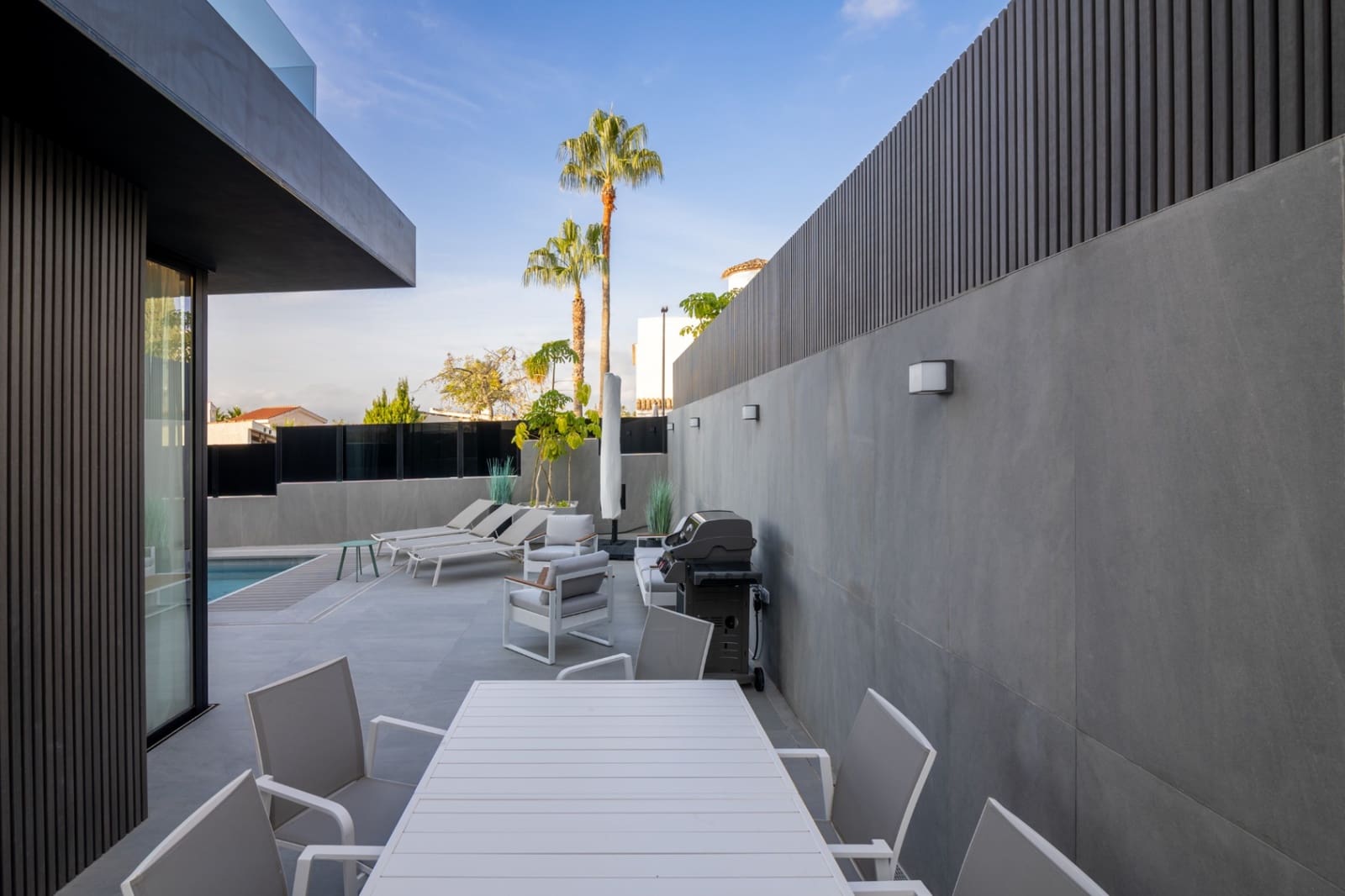 4 bedroom Villa for sale in Albir with pool garage - € 1,950,000 (Ref: 9328403)