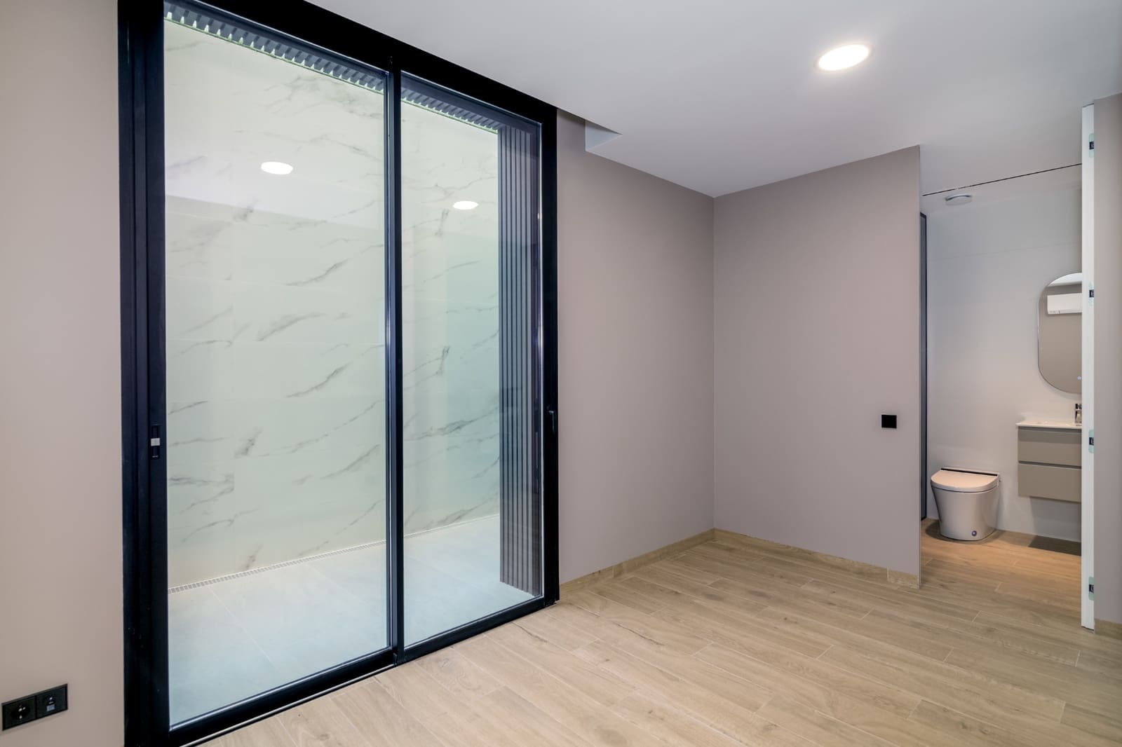 4 bedroom Villa for sale in Albir with pool garage - € 1,950,000 (Ref: 9328403)