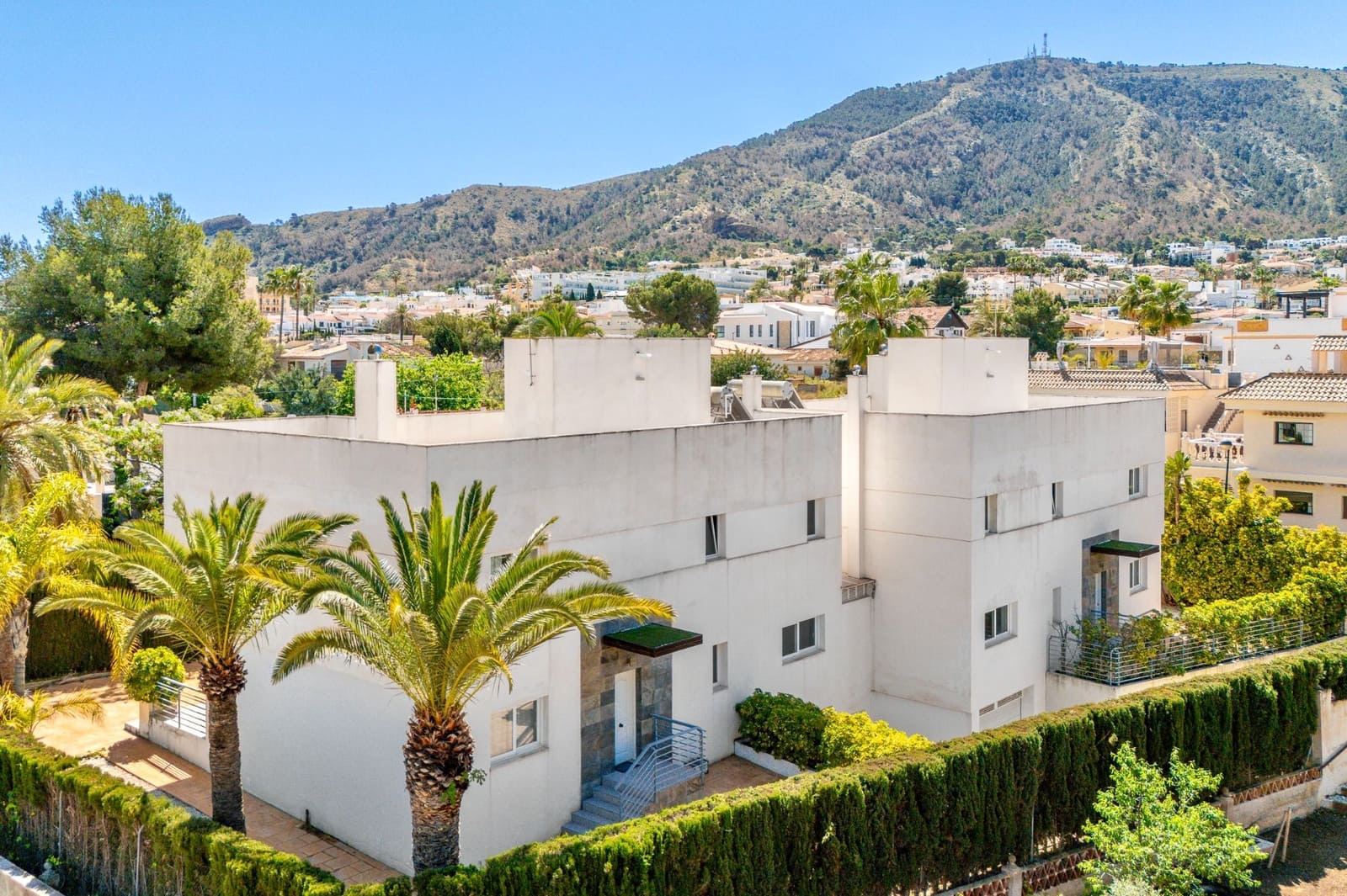 4 soveværelse Villa til salg i Albir med swimmingpool garage - € 950.000 (Ref: 9328405)