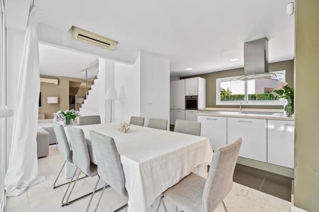 Chalet de 4 habitaciones en Albir, Alfaz del Pi / L'Alfàs del Pi en venta con piscina garaje - 990.000 € (Ref: 9328406)