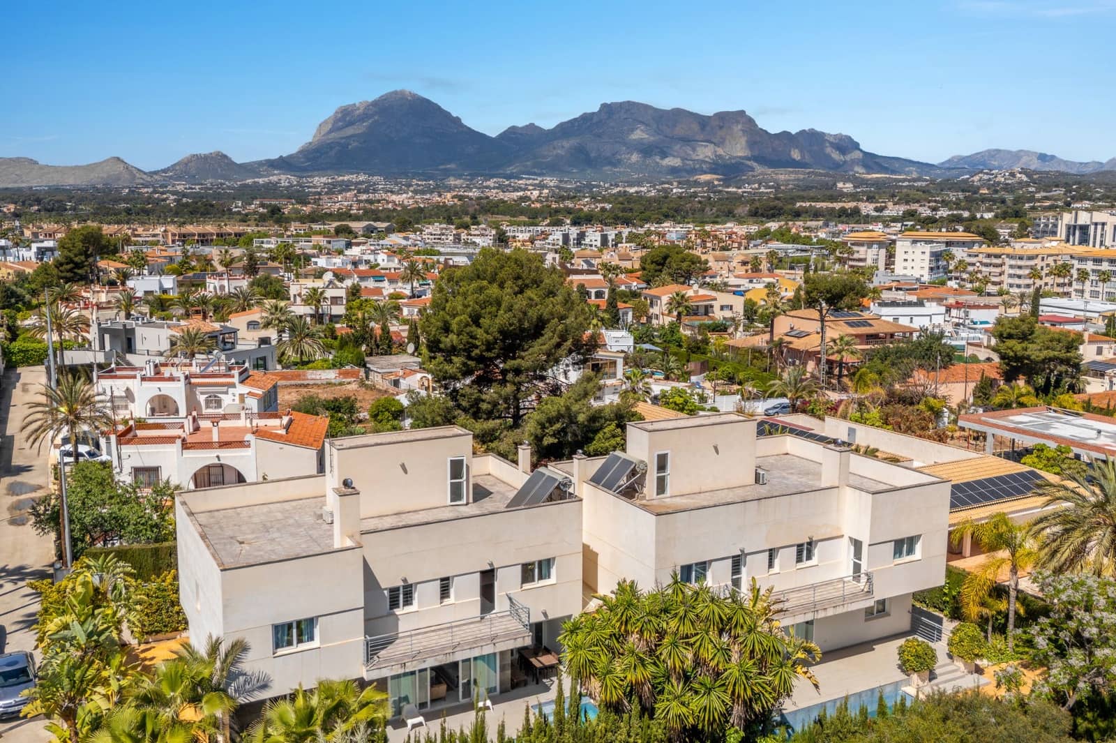 4 slaapkamer Villa te koop in Albir met zwembad garage - € 990.000 (Ref: 9328406)