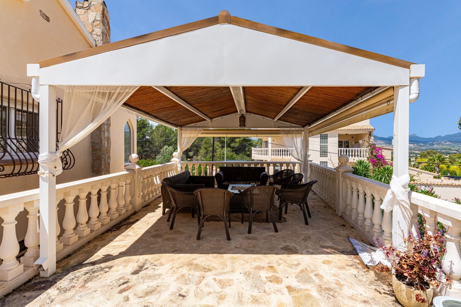 3 slaapkamer Villa te koop in Albir met zwembad garage - € 795.000 (Ref: 9328407)