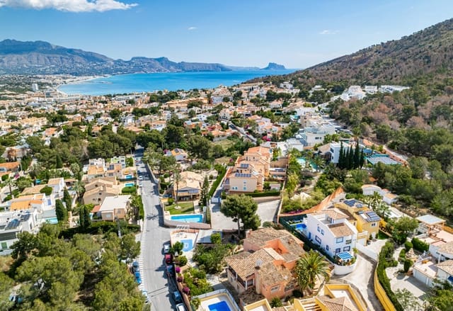 4 soveværelse Villa til salg i Albir, Alfaz del Pi / L'Alfàs del Pi med swimmingpool garage - € 649.000 (Ref: 9328408)