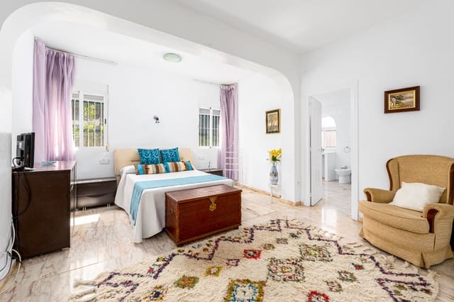 4 soveværelse Villa til salg i Albir, Alfaz del Pi / L'Alfàs del Pi med swimmingpool garage - € 649.000 (Ref: 9328408)