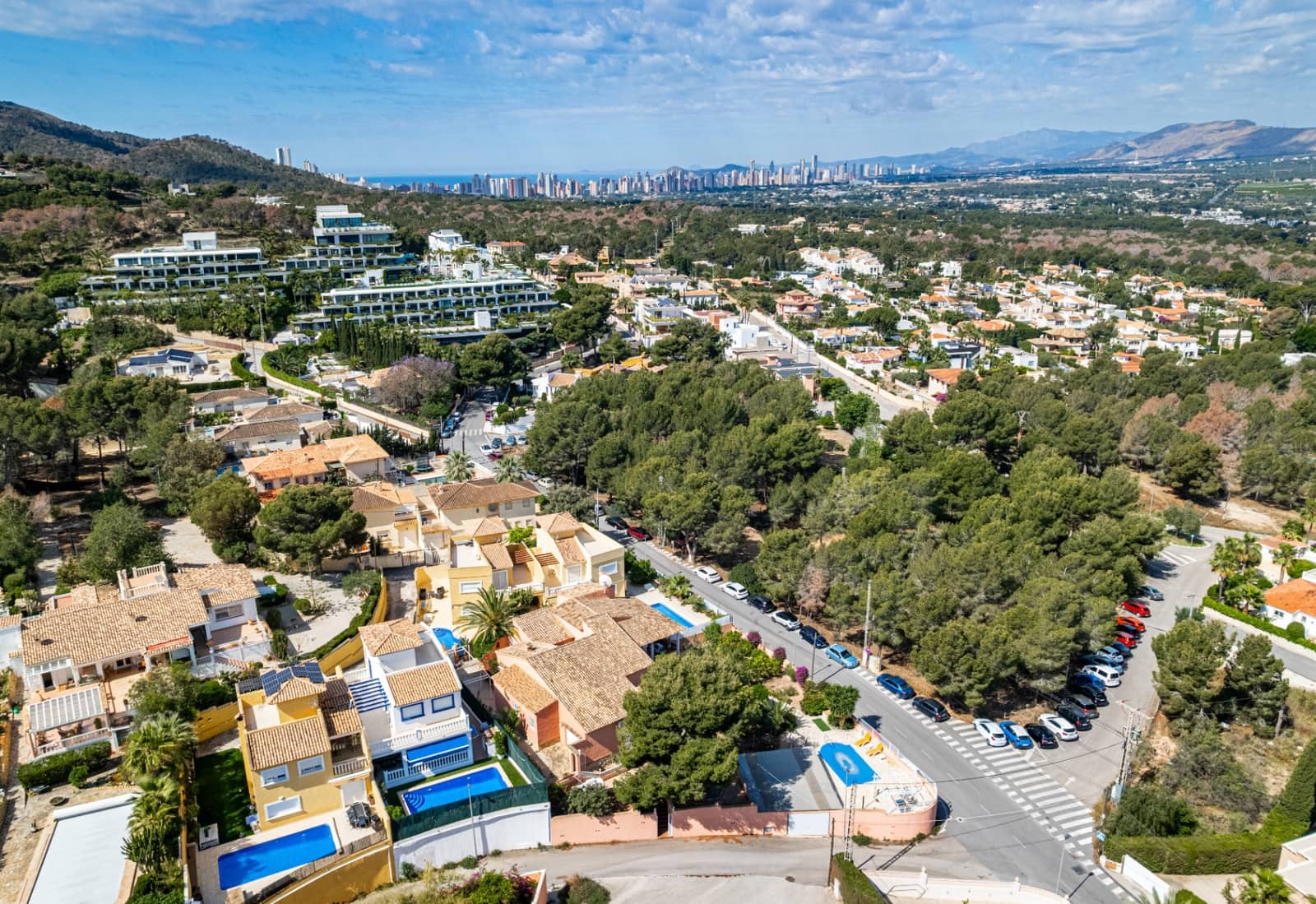 4 bedroom Villa for sale in Albir with pool garage - € 649,000 (Ref: 9328408)