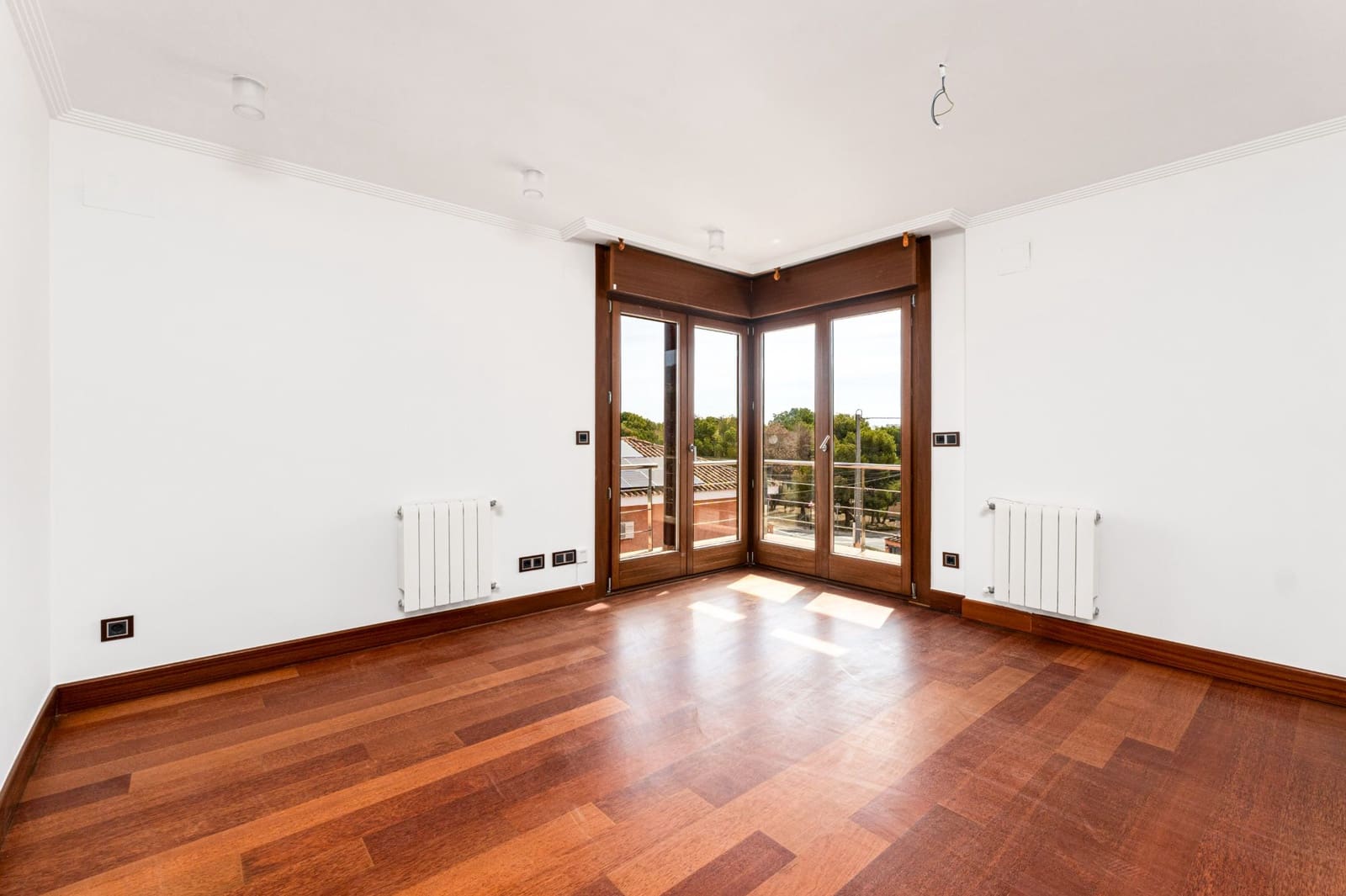 6 Zimmer Villa zu verkaufen in Albir mit Pool Garage - 1.650.000 € (Ref: 9328409)