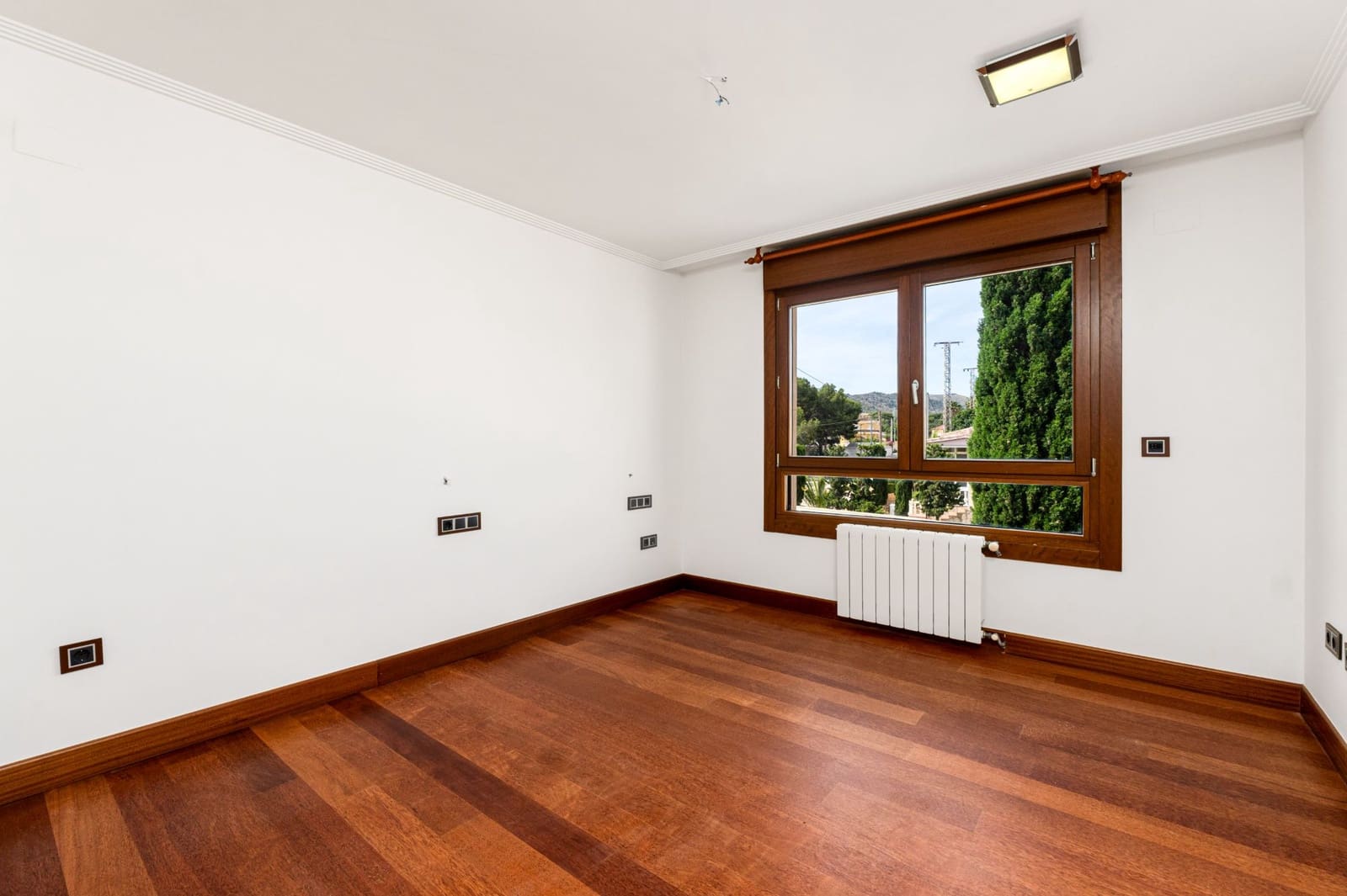 6 Zimmer Villa zu verkaufen in Albir mit Pool Garage - 1.650.000 € (Ref: 9328409)