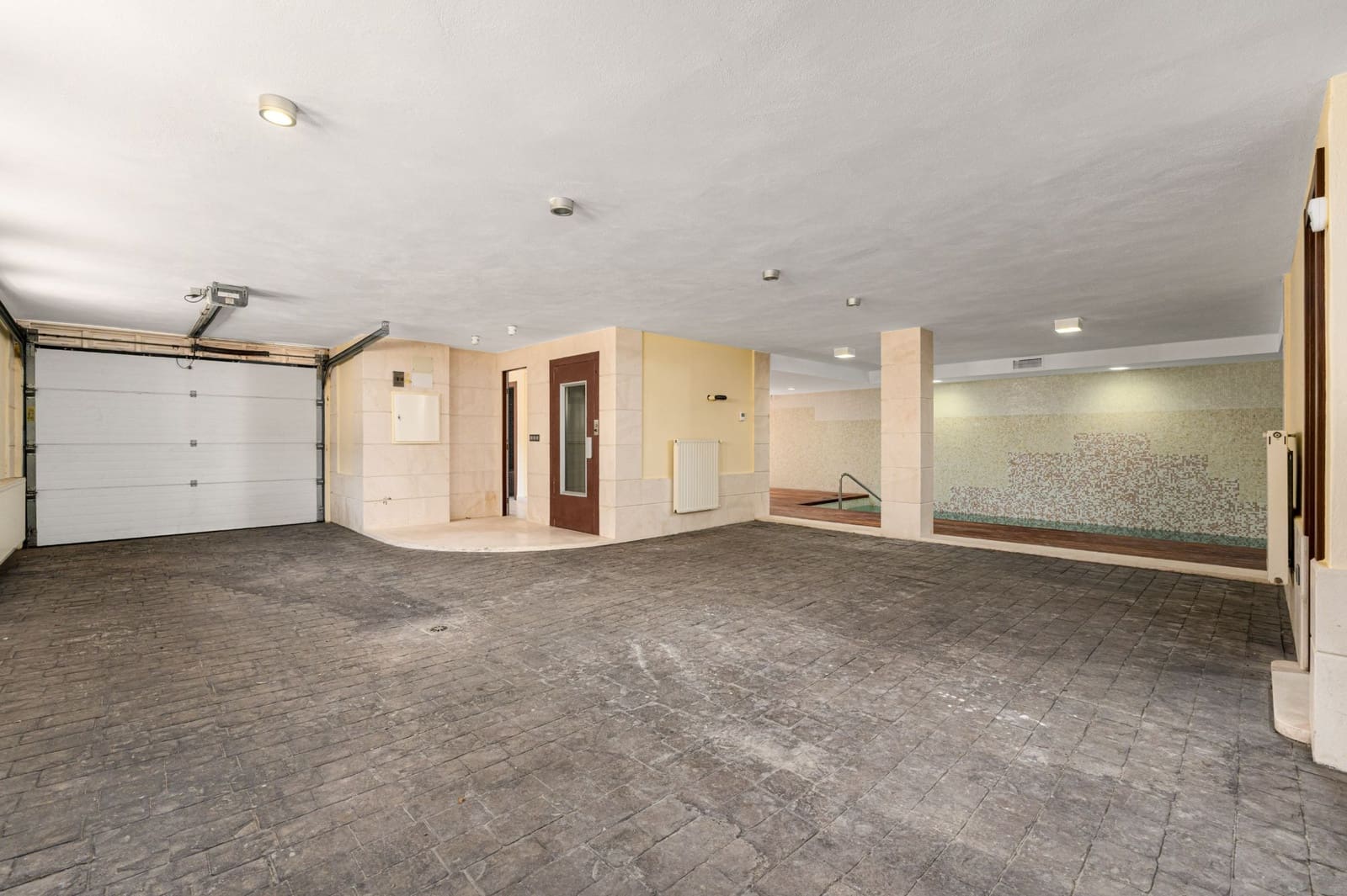 6 Zimmer Villa zu verkaufen in Albir mit Pool Garage - 1.650.000 € (Ref: 9328409)