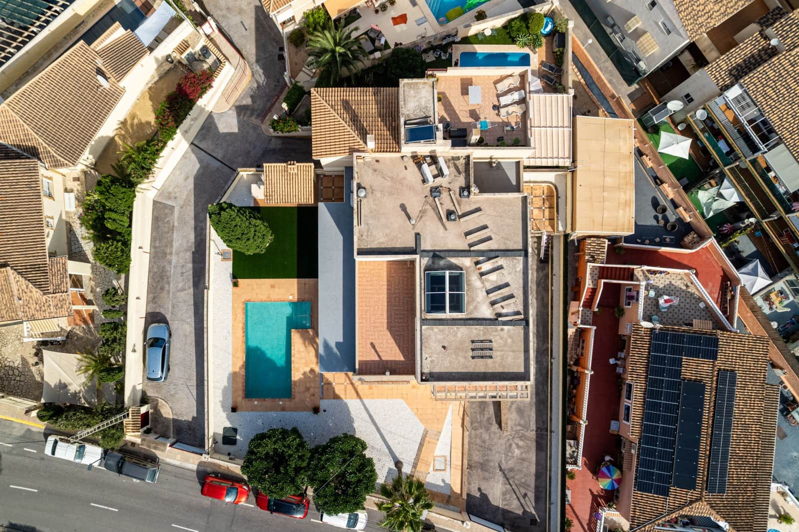 6 Zimmer Villa zu verkaufen in Albir mit Pool Garage - 1.650.000 € (Ref: 9328409)