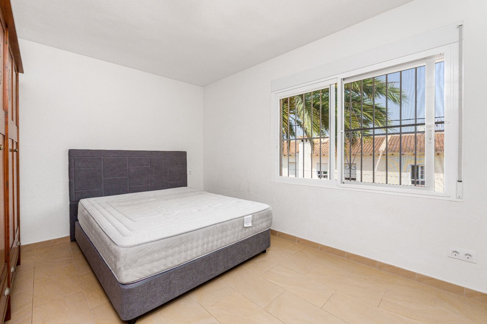 9 Zimmer Villa zu verkaufen in Albir mit Pool Garage - 750.000 € (Ref: 9328410)