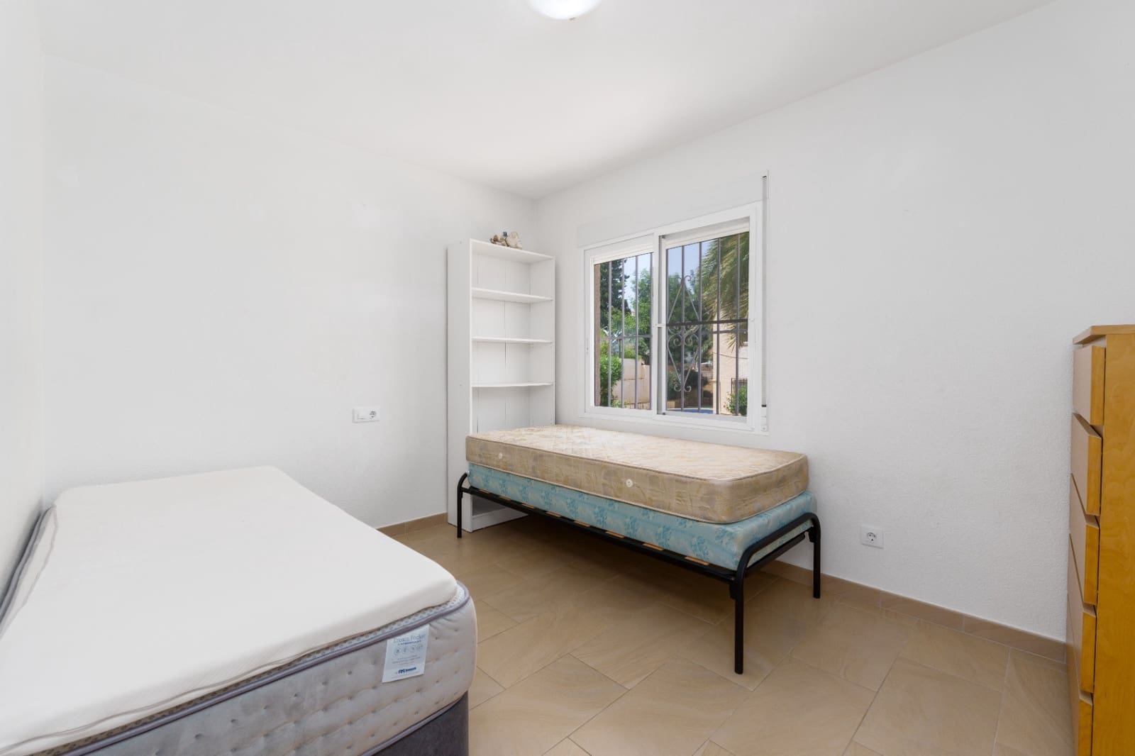 9 Zimmer Villa zu verkaufen in Albir mit Pool Garage - 750.000 € (Ref: 9328410)