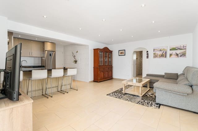 9 Zimmer Villa zu verkaufen in Albir, Alfaz del Pi / L'Alfàs del Pi mit Pool Garage - 750.000 € (Ref: 9328410)