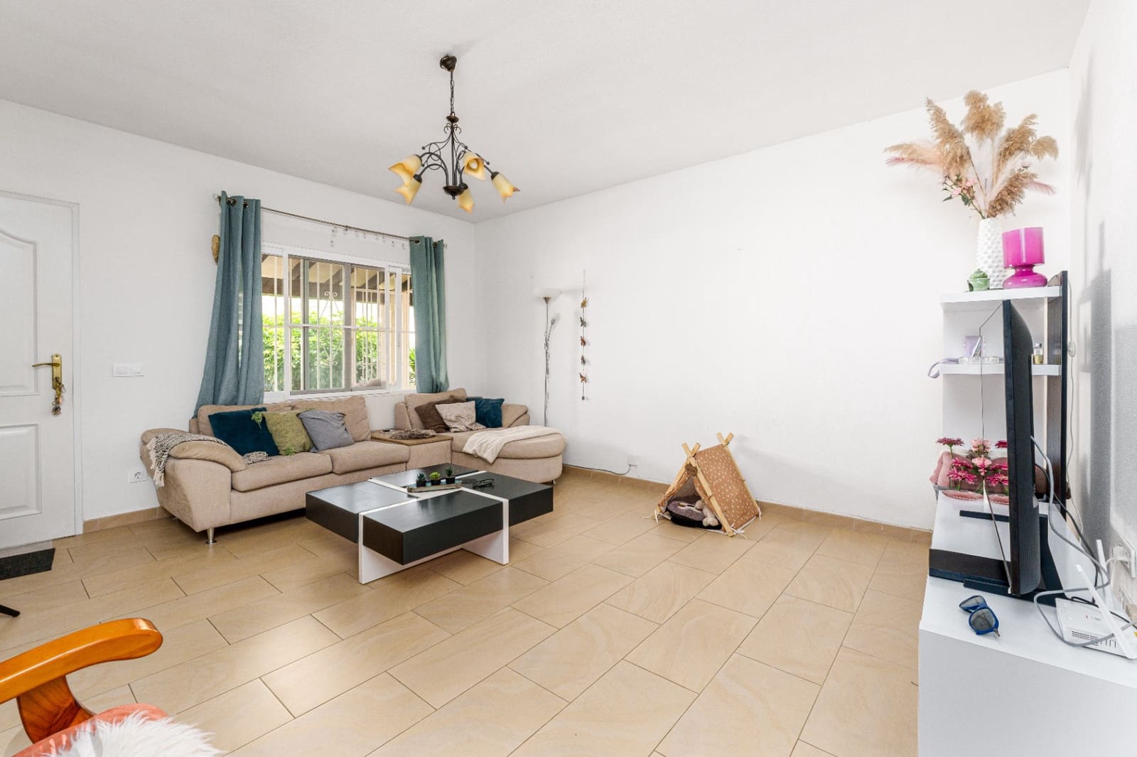 9 Zimmer Villa zu verkaufen in Albir mit Pool Garage - 750.000 € (Ref: 9328410)