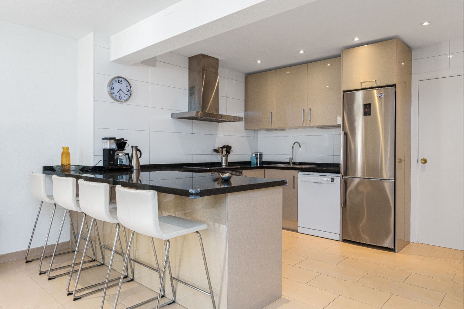 9 Zimmer Villa zu verkaufen in Albir mit Pool Garage - 750.000 € (Ref: 9328410)