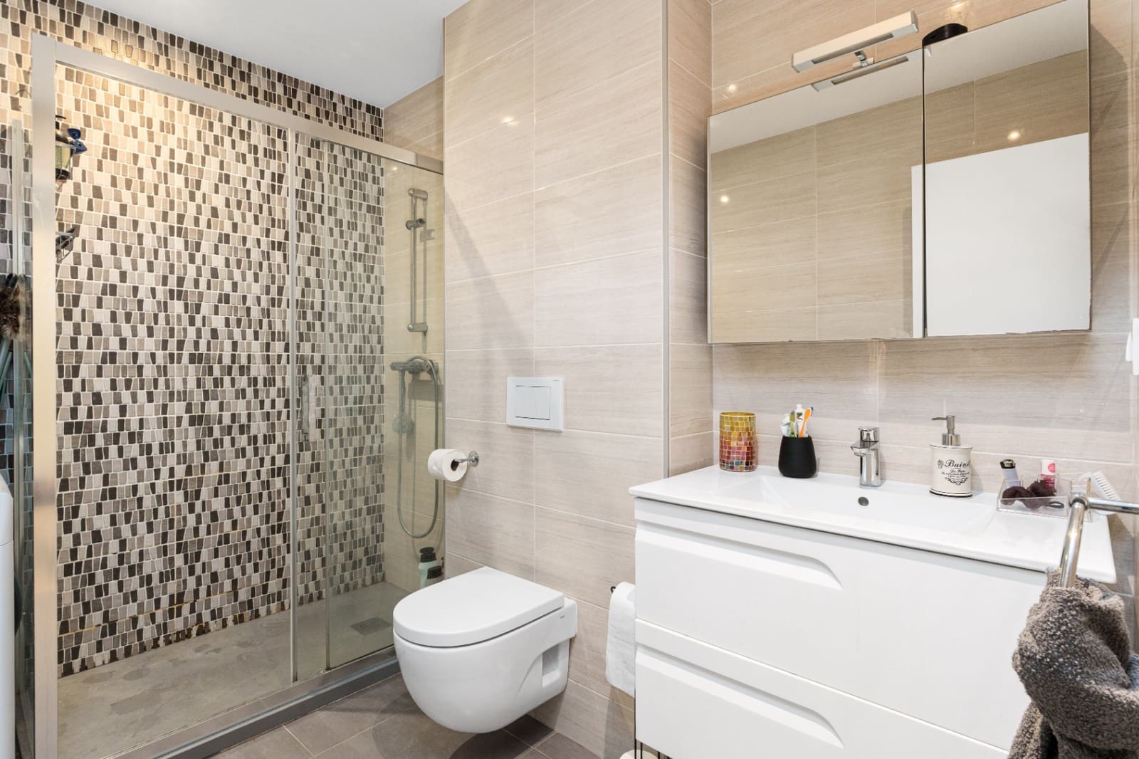 9 Zimmer Villa zu verkaufen in Albir mit Pool Garage - 750.000 € (Ref: 9328410)