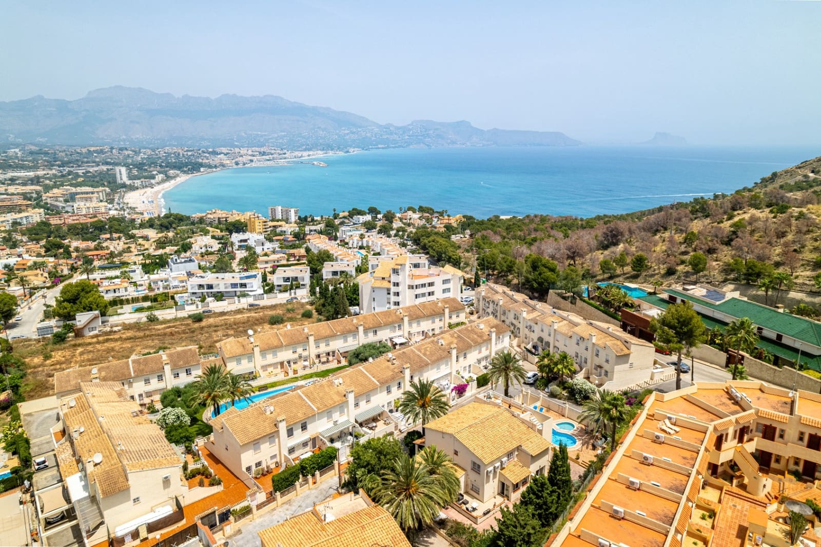 9 Zimmer Villa zu verkaufen in Albir mit Pool Garage - 750.000 € (Ref: 9328410)