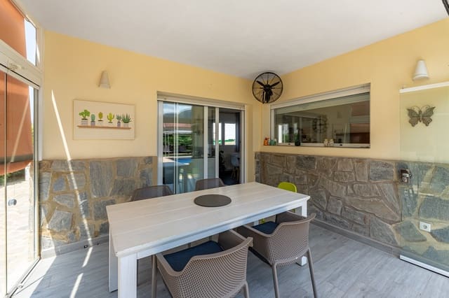 6 chambre Villa/Maison à vendre à Albir, Alfaz del Pi / L'Alfàs del Pi avec piscine garage - 1 100 000 € (Ref: 9328411)