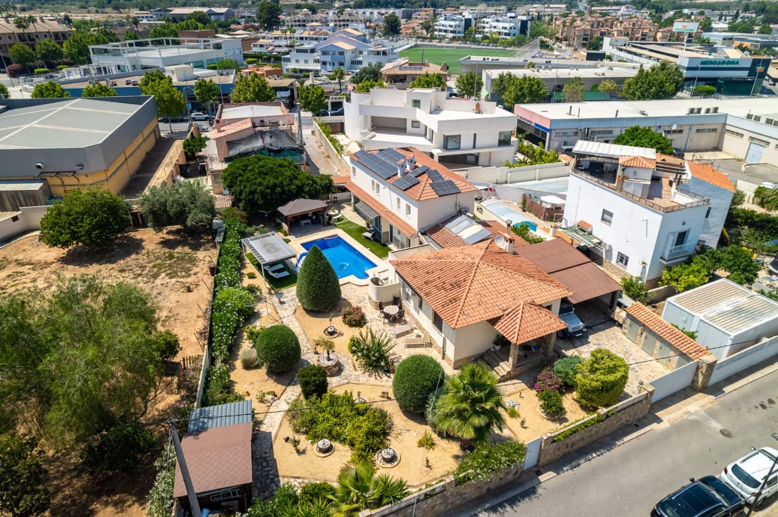 6 slaapkamer Villa te koop in Albir met zwembad garage - € 1.100.000 (Ref: 9328411)