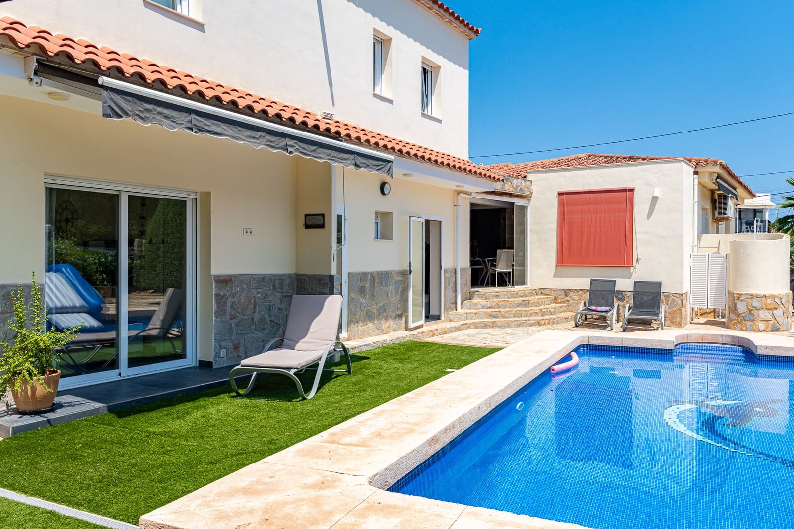 6 slaapkamer Villa te koop in Albir met zwembad garage - € 1.100.000 (Ref: 9328411)