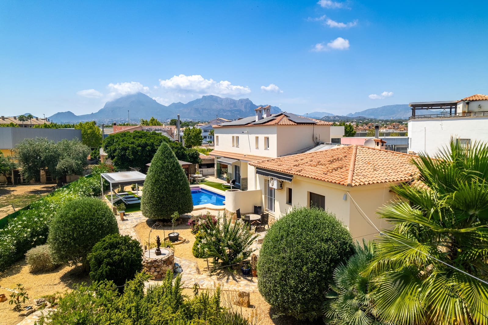 6 slaapkamer Villa te koop in Albir met zwembad garage - € 1.100.000 (Ref: 9328411)