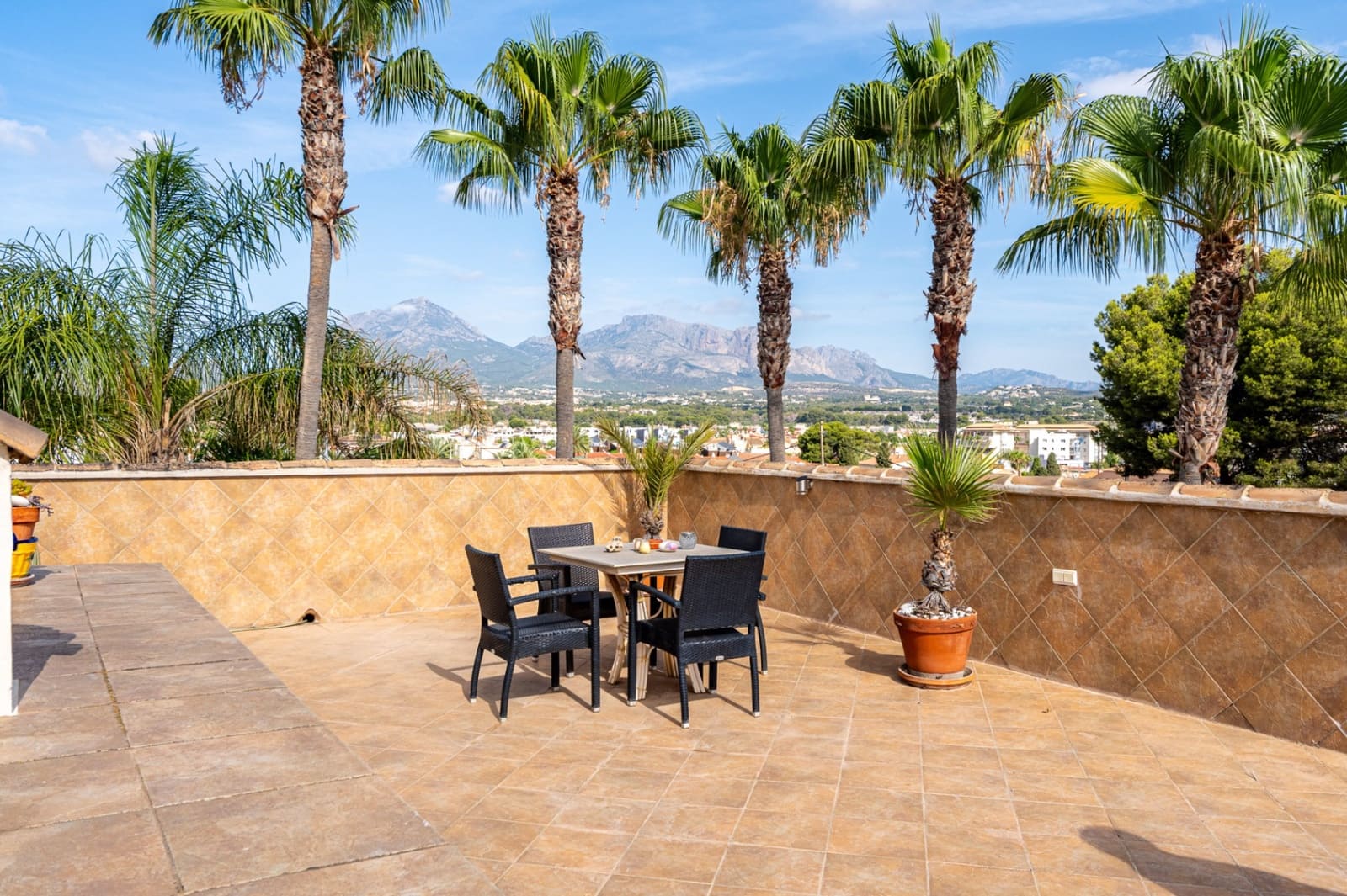 Chalet de 15 habitaciones en Albir en venta con piscina garaje - 1.750.000 € (Ref: 9328412)