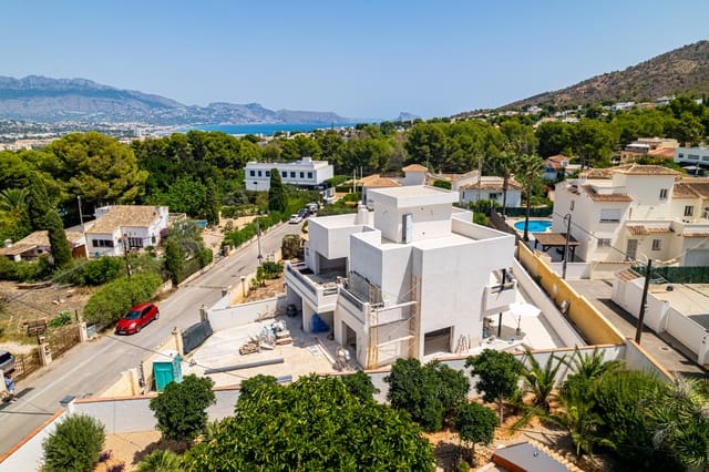 Chalet de 4 habitaciones en Albir, Alfaz del Pi / L'Alfàs del Pi en venta con piscina garaje - 1.195.000 € (Ref: 9328413)