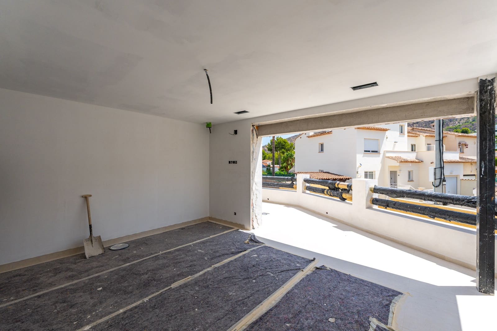 Chalet de 4 habitaciones en Albir en venta con piscina garaje - 1.195.000 € (Ref: 9328413)