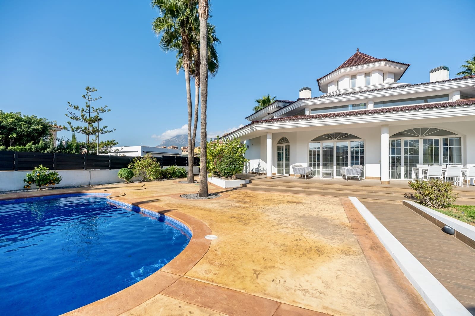 Chalet de 5 habitaciones en Alfaz del Pi / L'Alfàs del Pi en venta con piscina garaje - 1.600.000 € (Ref: 9328415)