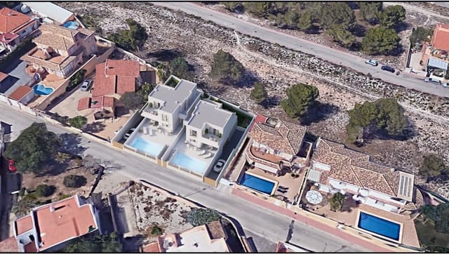 Chalet de 4 habitaciones en Alfaz del Pi / L'Alfàs del Pi en venta con piscina garaje - 745.000 € (Ref: 9328417)