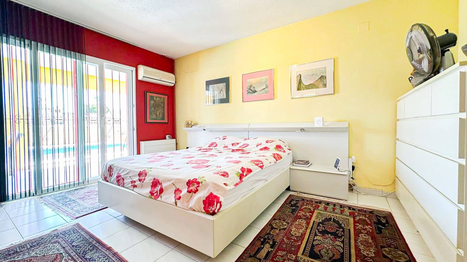 4 slaapkamer Villa te koop in Alfaz del Pi / L'Alfas del Pi met zwembad garage - € 725.000 (Ref: 9328418)