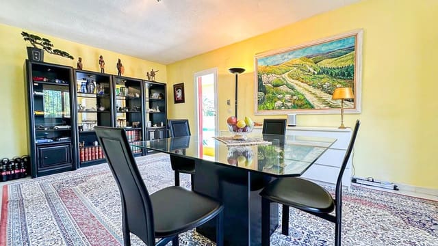 4 slaapkamer Villa te koop in Alfaz del Pi / L'Alfàs del Pi met zwembad garage - € 725.000 (Ref: 9328418)