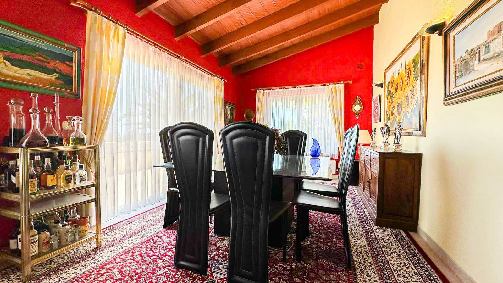 4 slaapkamer Villa te koop in Alfaz del Pi / L'Alfas del Pi met zwembad garage - € 725.000 (Ref: 9328418)