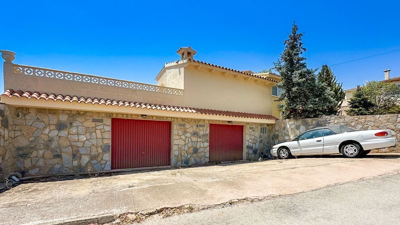 4 slaapkamer Villa te koop in Alfaz del Pi / L'Alfas del Pi met zwembad garage - € 725.000 (Ref: 9328418)
