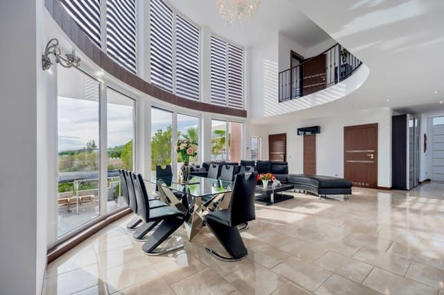 Chalet de 7 habitaciones en Alfaz del Pi / L'Alfàs del Pi en venta con piscina garaje - 1.290.000 € (Ref: 9328420)