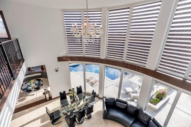 Chalet de 7 habitaciones en Alfaz del Pi / L'Alfàs del Pi en venta con piscina garaje - 1.290.000 € (Ref: 9328420)